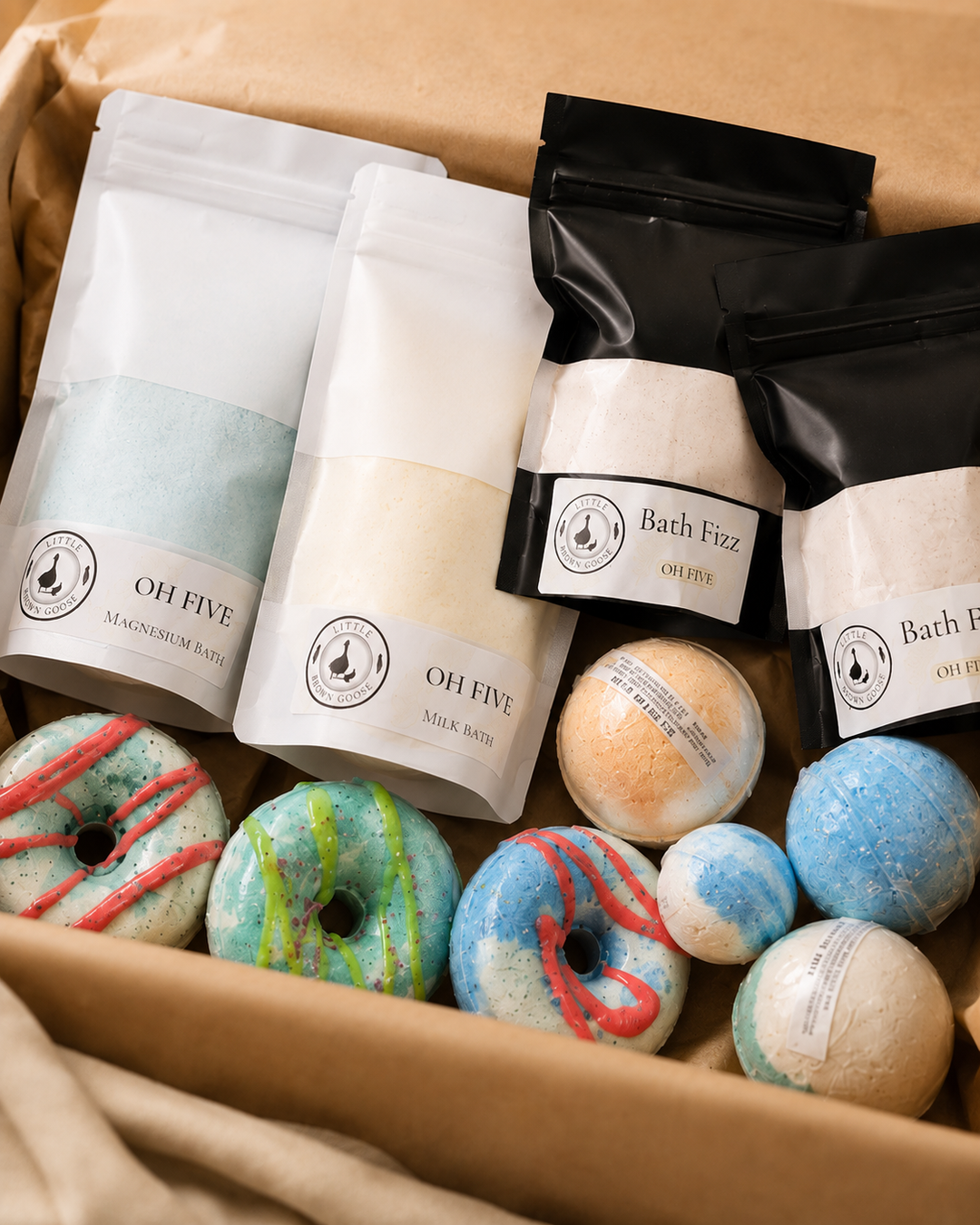 Bath mystery box Australia with handmade bath bombs, bath fizz and bath soaks