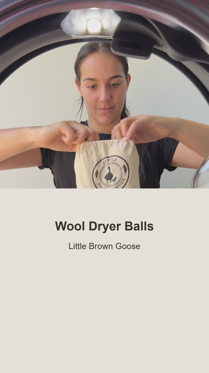 Wool Dryer Balls demonstration with fragrance-oil absorption and dryer-manufacturer guidance